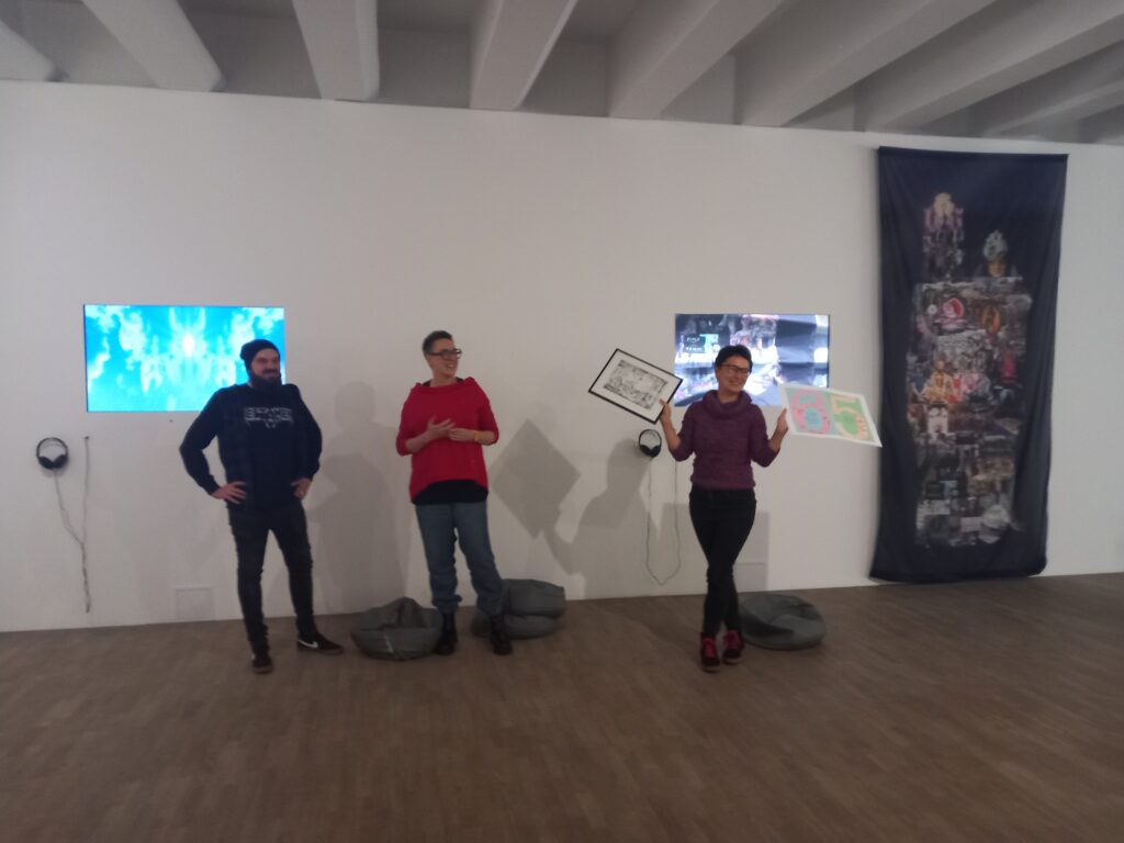 Prowadzący debatę